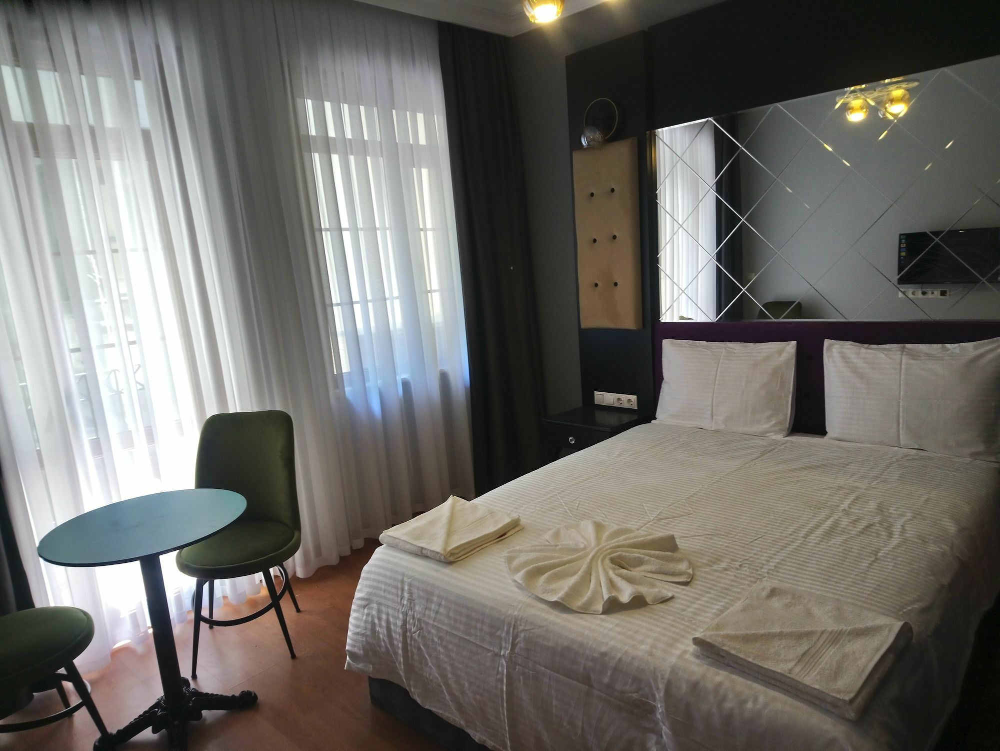 Royal Garden Suite And Hotel Isztambul Kültér fotó